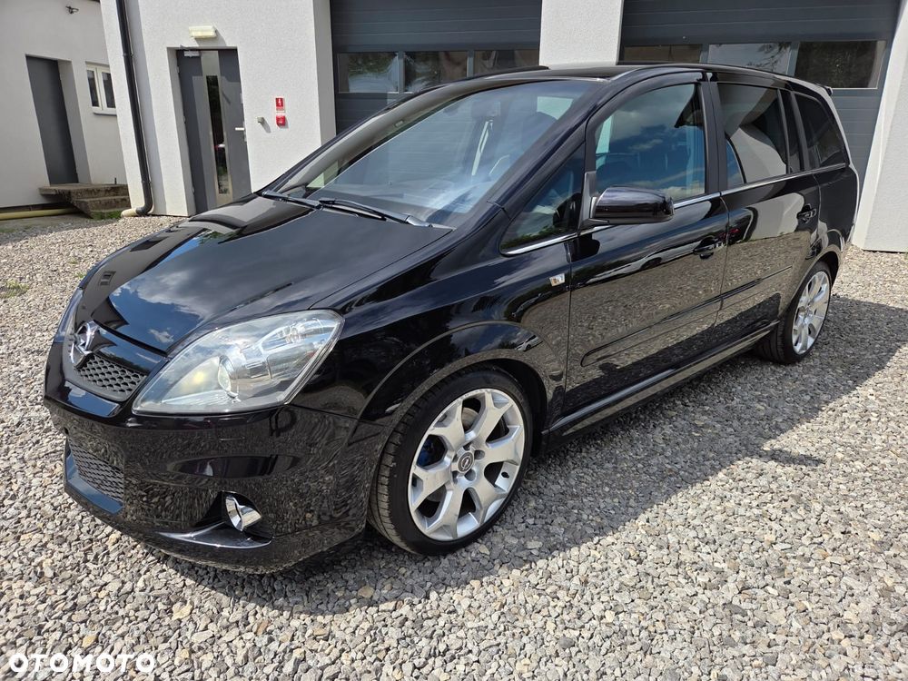 Opel Zafira OPC - 1