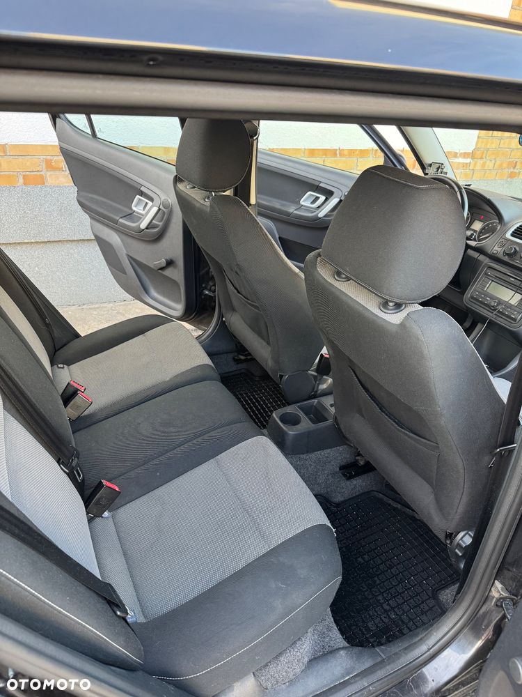 Skoda Fabia 1.4 16V Comfort - 10