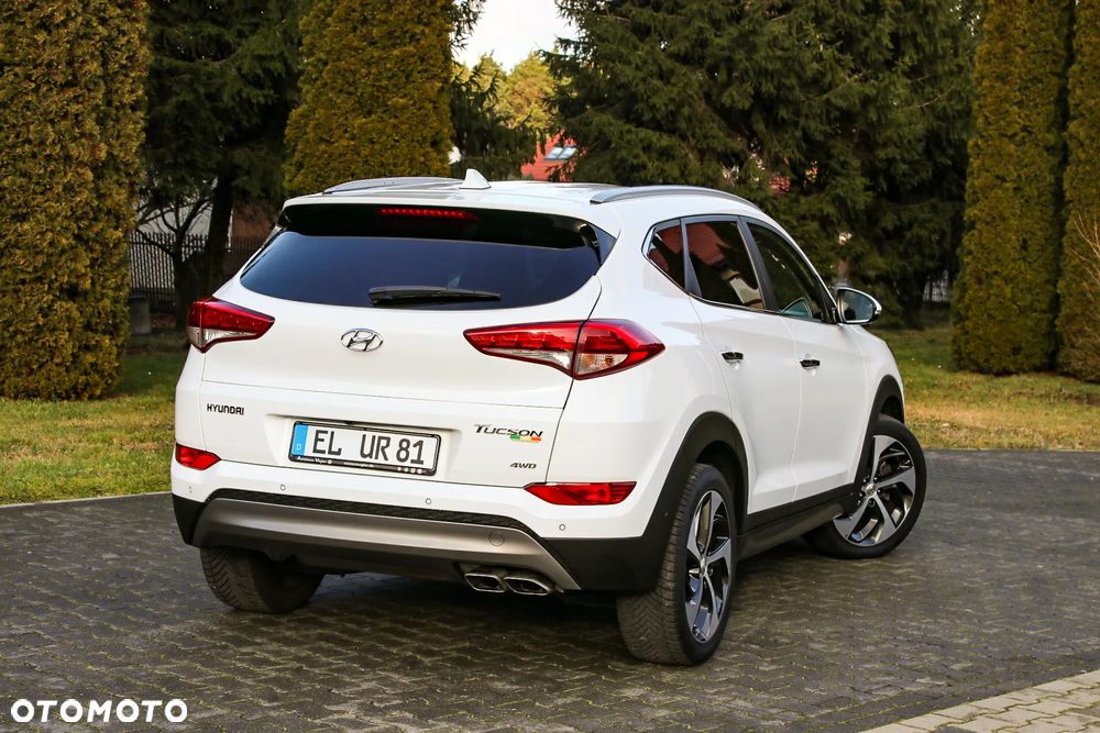 Hyundai Tucson 2.0 CRDI 4WD Automatik Premium - 12