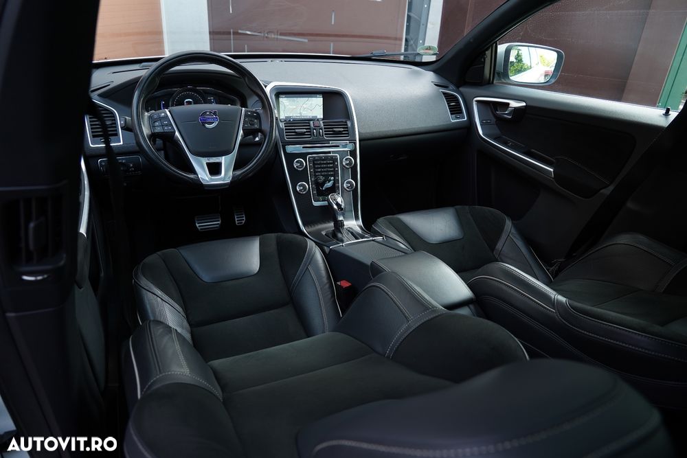Volvo XC 60 D5 AWD Geartronic Summum - 23