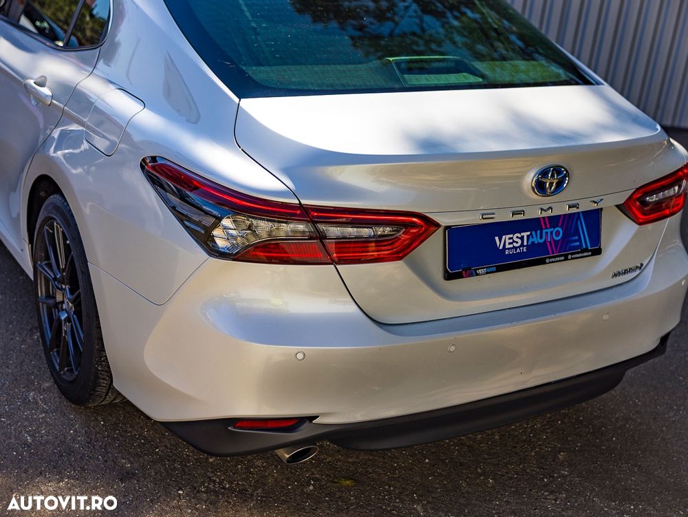 Toyota Camry 2.5 Hybrid Exclusive - 33