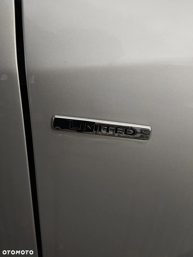 Renault Megane ENERGY TCe 115 Start & Stop Paris Business - 23