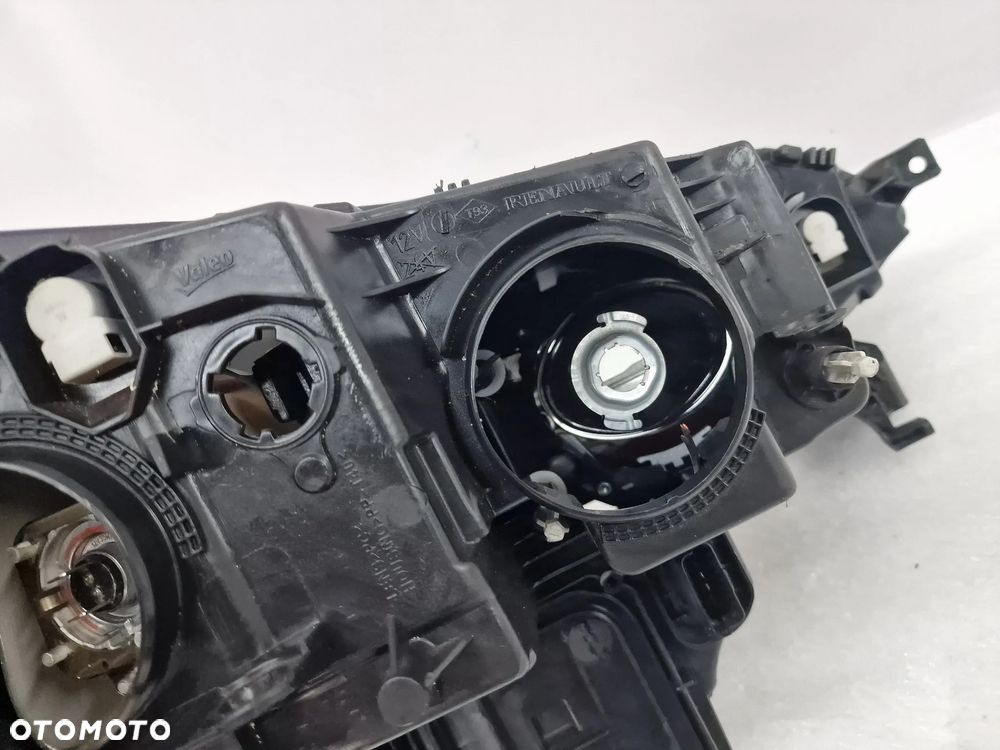 RENAULT MEGANE 4 IV 16- LEWA LAMPA PRZEDNIA PRZÓD SOCZEWKA + LED , NR 260603157R , NR AUKCJI LA205 - 19