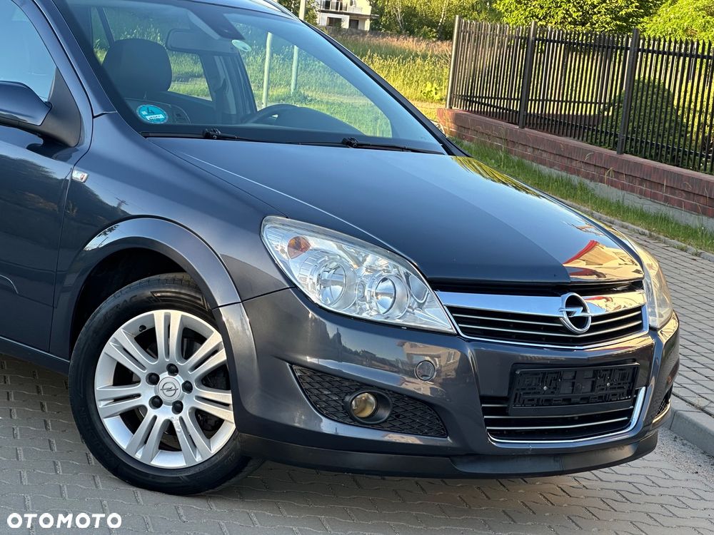 Opel Astra 1.6 Automatik Design Edition - 34