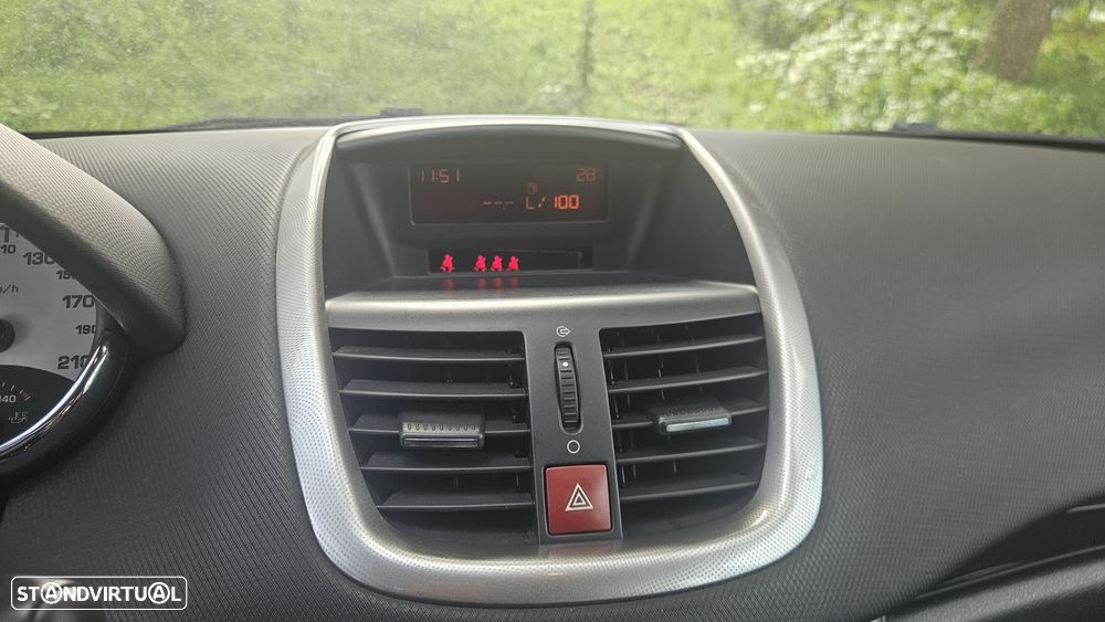 Peugeot 207 70 HDi FAP Filou - 17