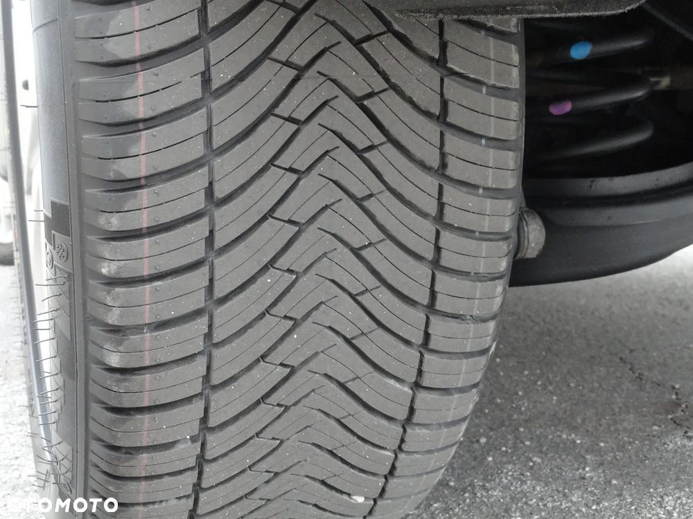 Ford Kuga 2.0 TDCi 4x4 Titanium - 23