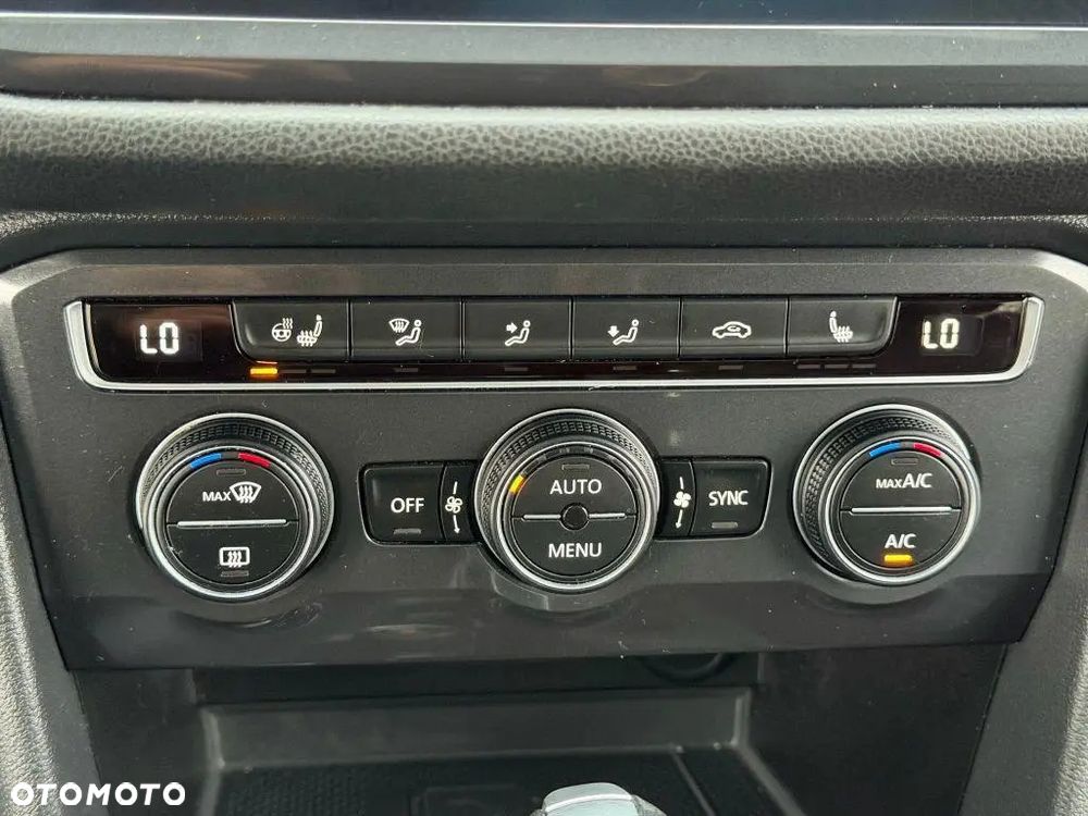 Volkswagen Tiguan - 17