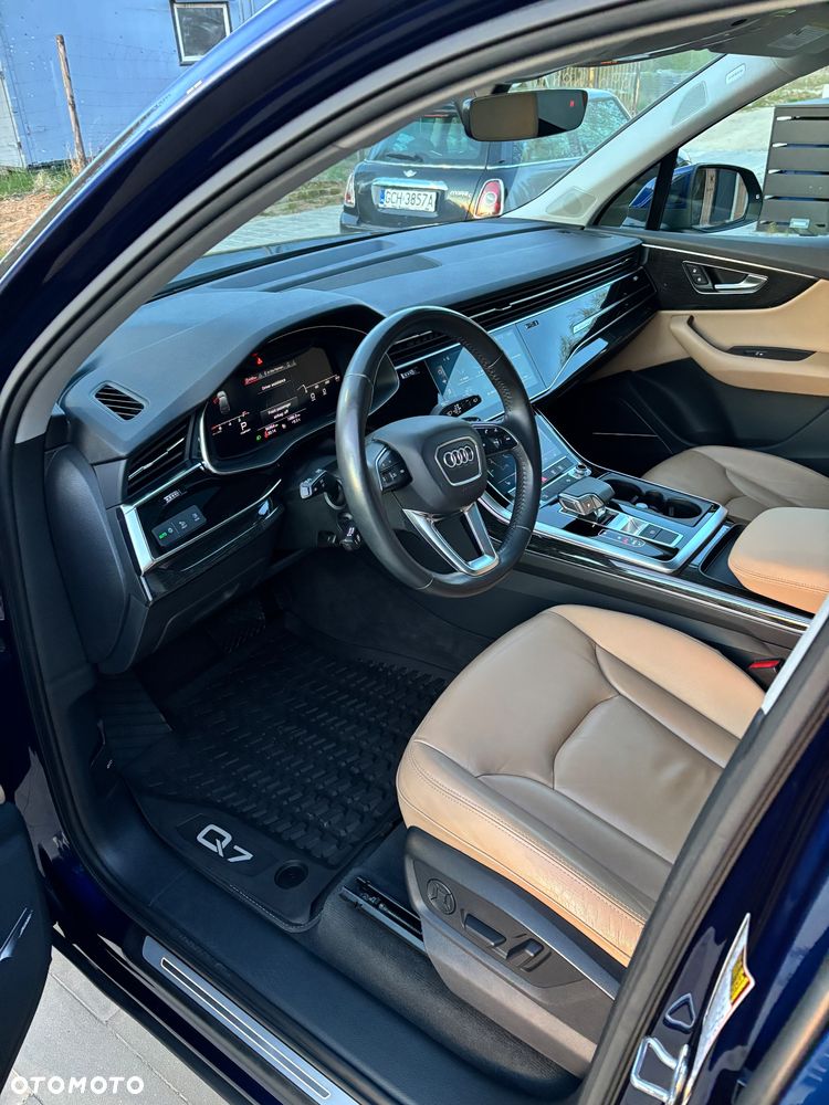 Audi Q7 - 8