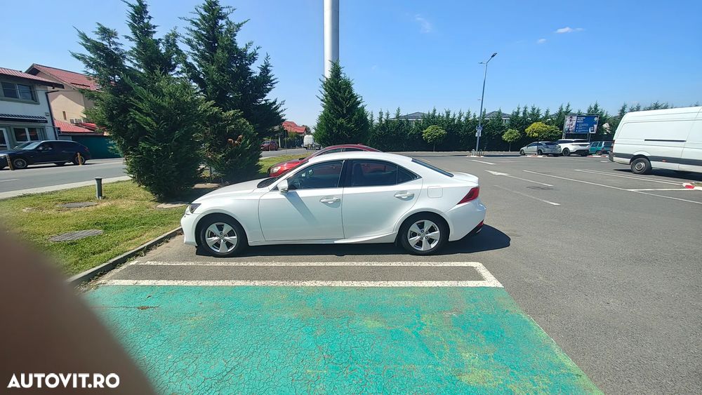 Lexus Seria IS - 16