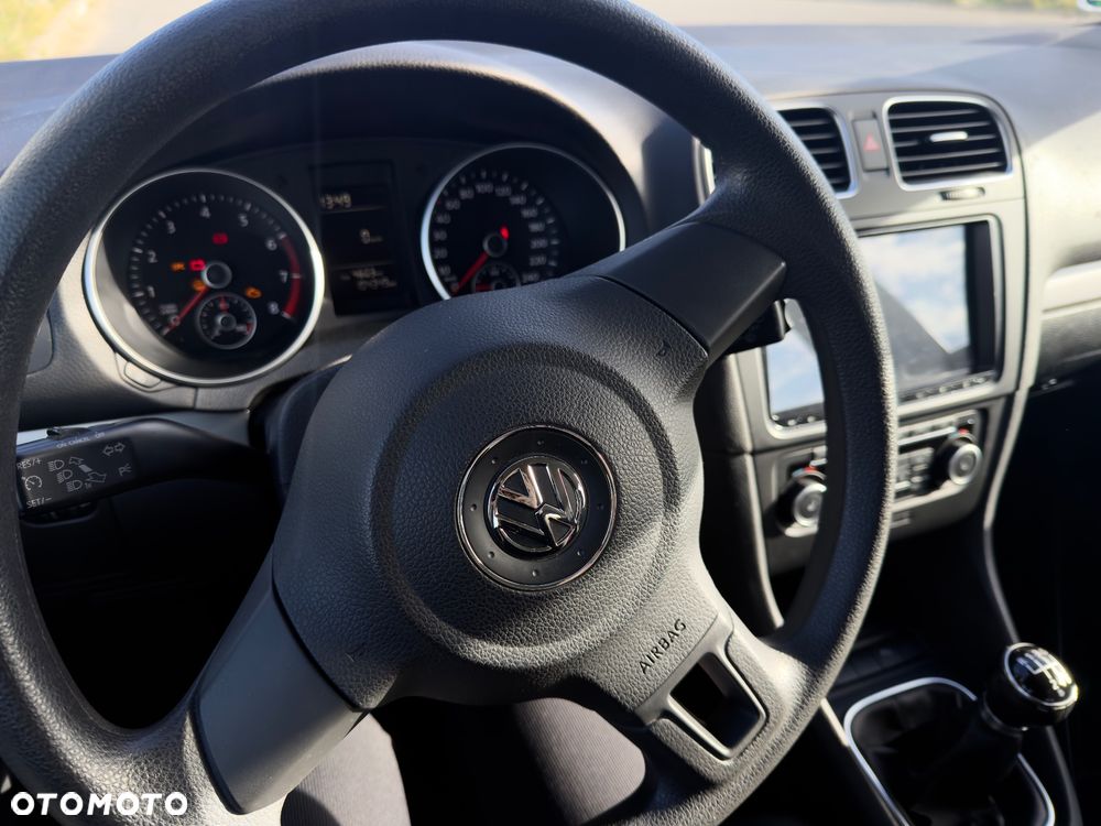 Volkswagen Golf - 17