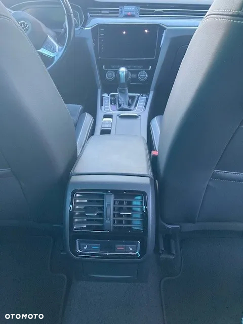 Volkswagen Passat 2.0 TSI Elegance DSG - 12