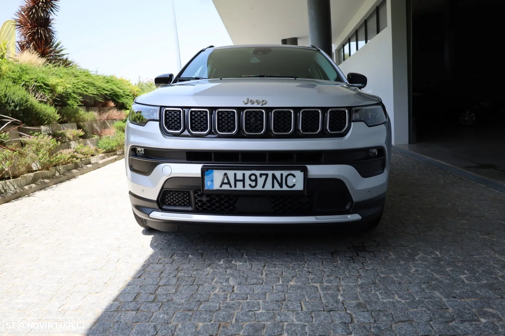 Jeep Compass 1.3 T Limited - 11