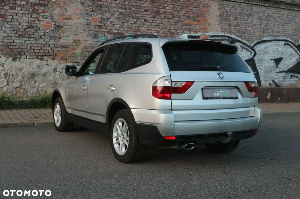 BMW X3 xDrive18d - 11
