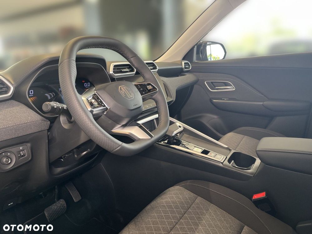 MG ZS Hybrid+ - 12