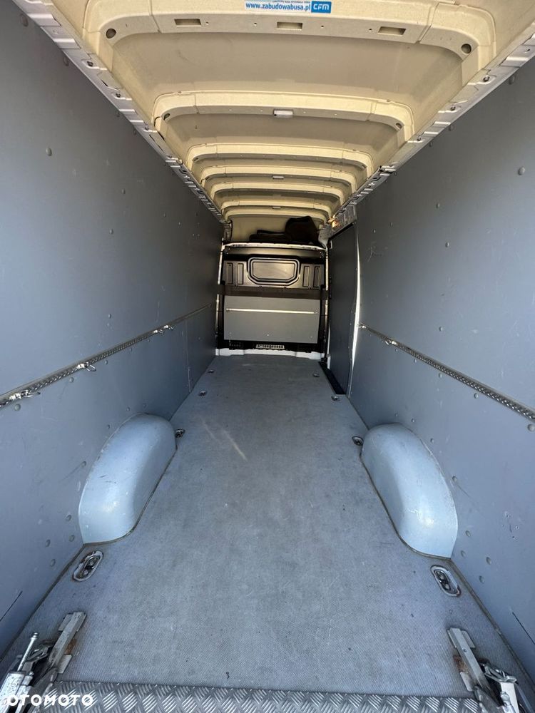 Volkswagen CRAFTER - 14