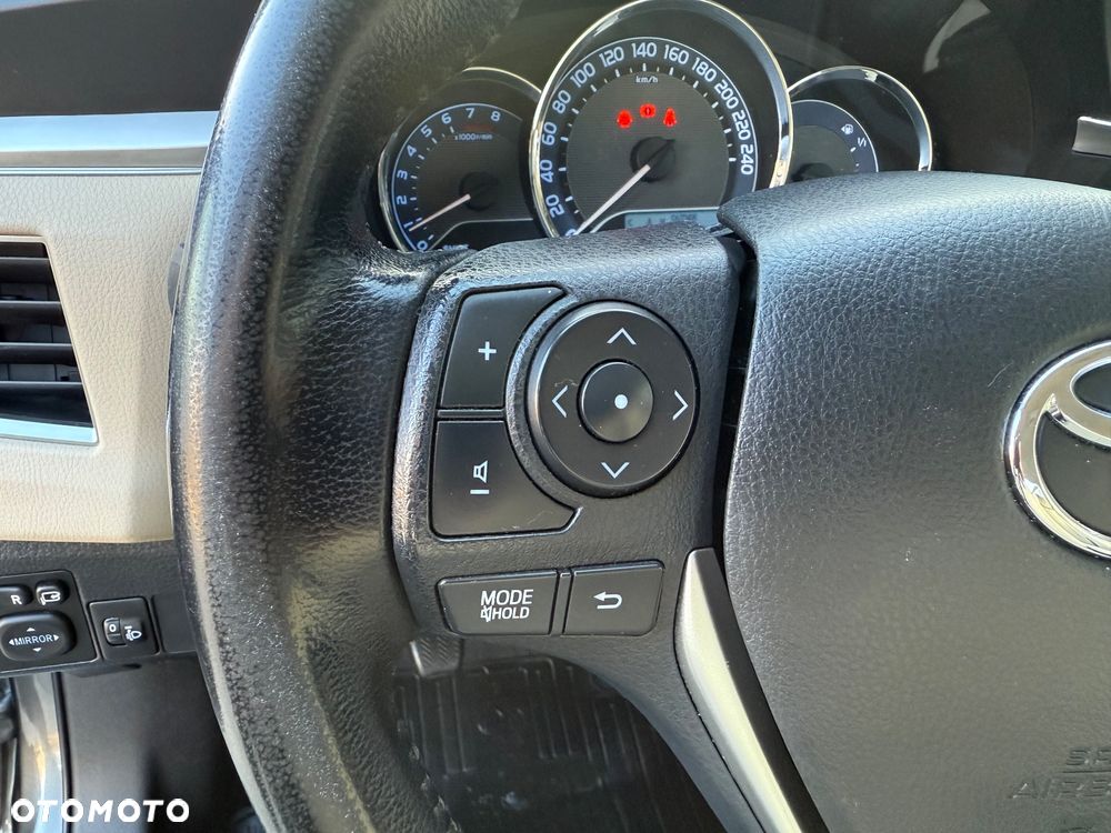 Toyota Corolla 1.6 Premium - 23