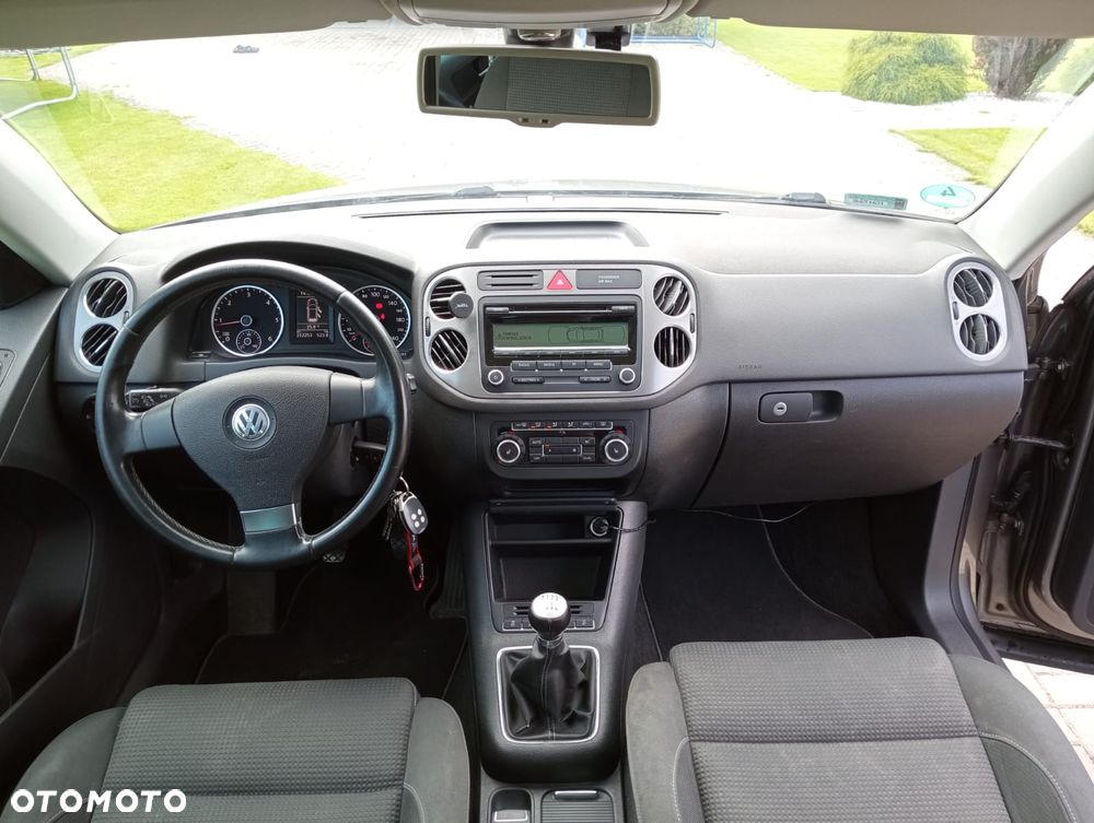 Volkswagen Tiguan - 4