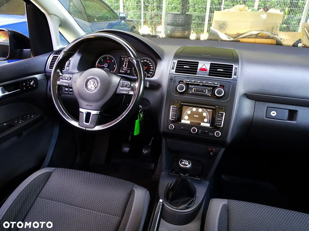 Volkswagen Touran - 20