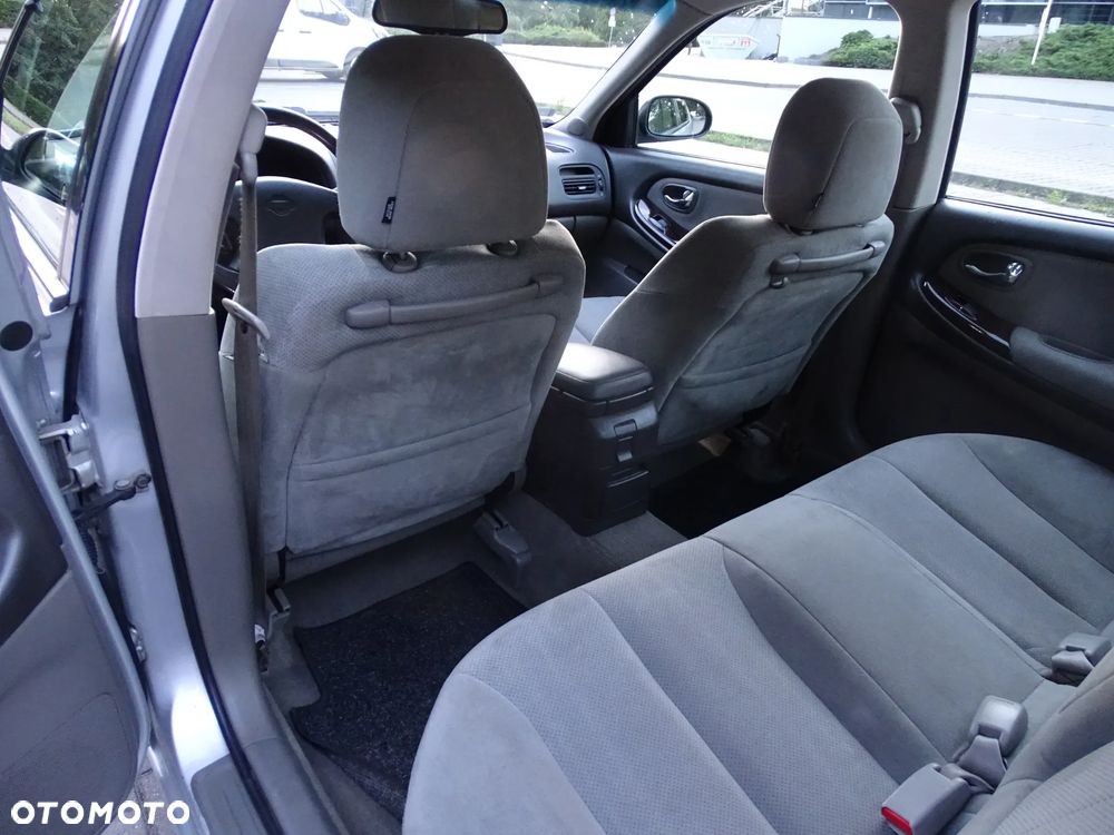 Nissan Maxima 2.0 Comfort - 25