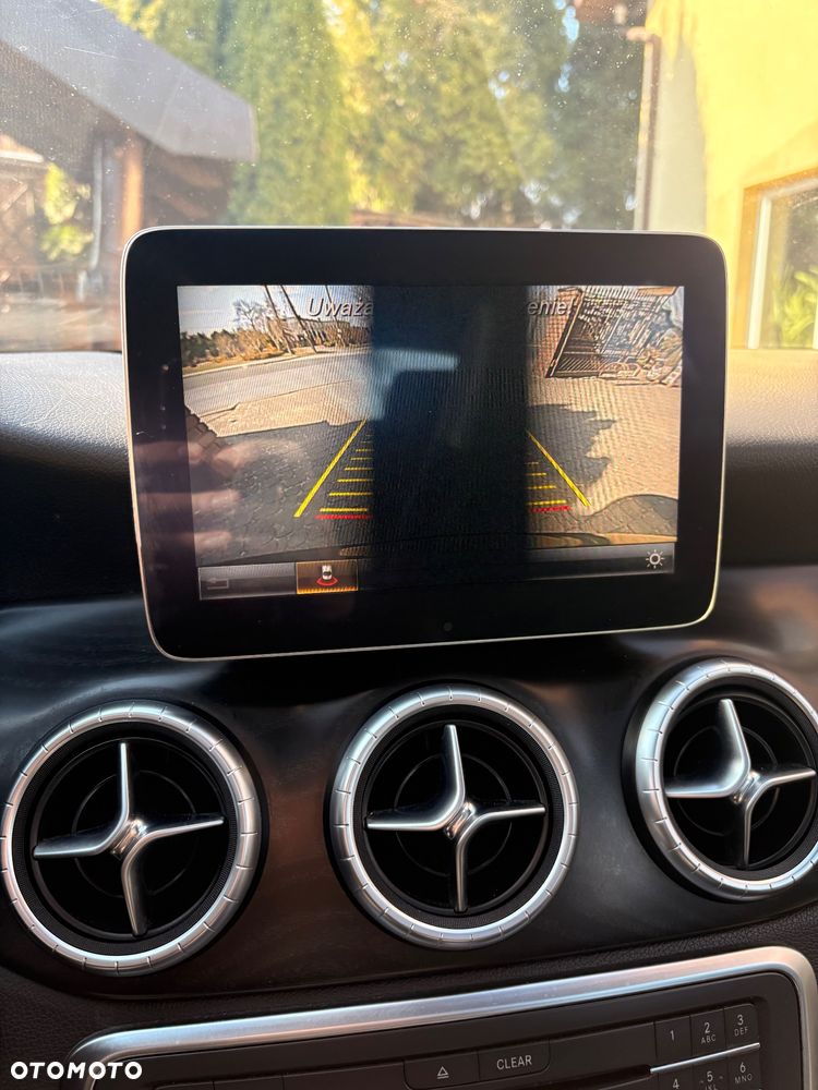 Mercedes-Benz CLA 250 4Matic 7G-DCT - 27