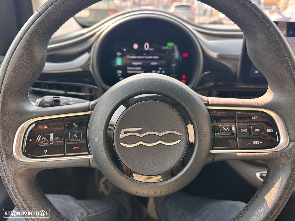 Fiat 500e 42 kWh Icon — fotografia 6