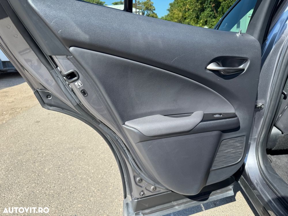 Lexus UX 300e Executive - 18