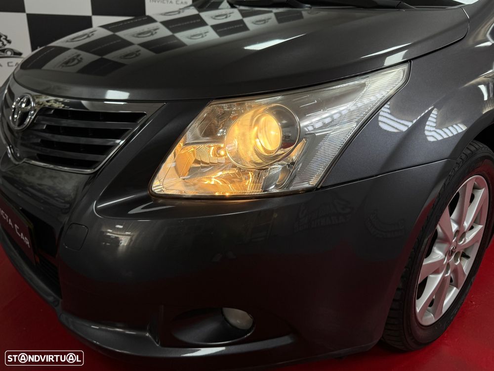 Toyota Avensis SW 2.0 D-4D Exclusive +Pele+GPS - 10