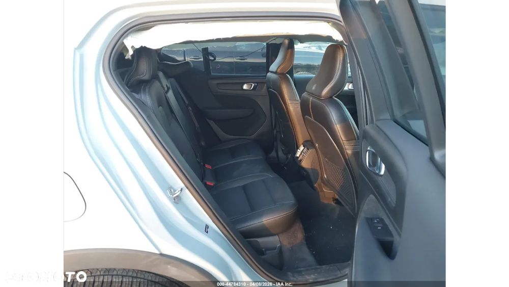 Volvo XC 40 T5 AWD Momentum - 12