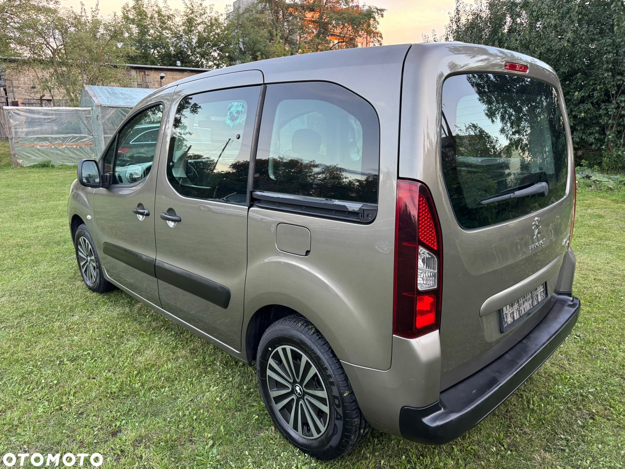 Peugeot Partner Tepee HDi 75 Esplanade - 2