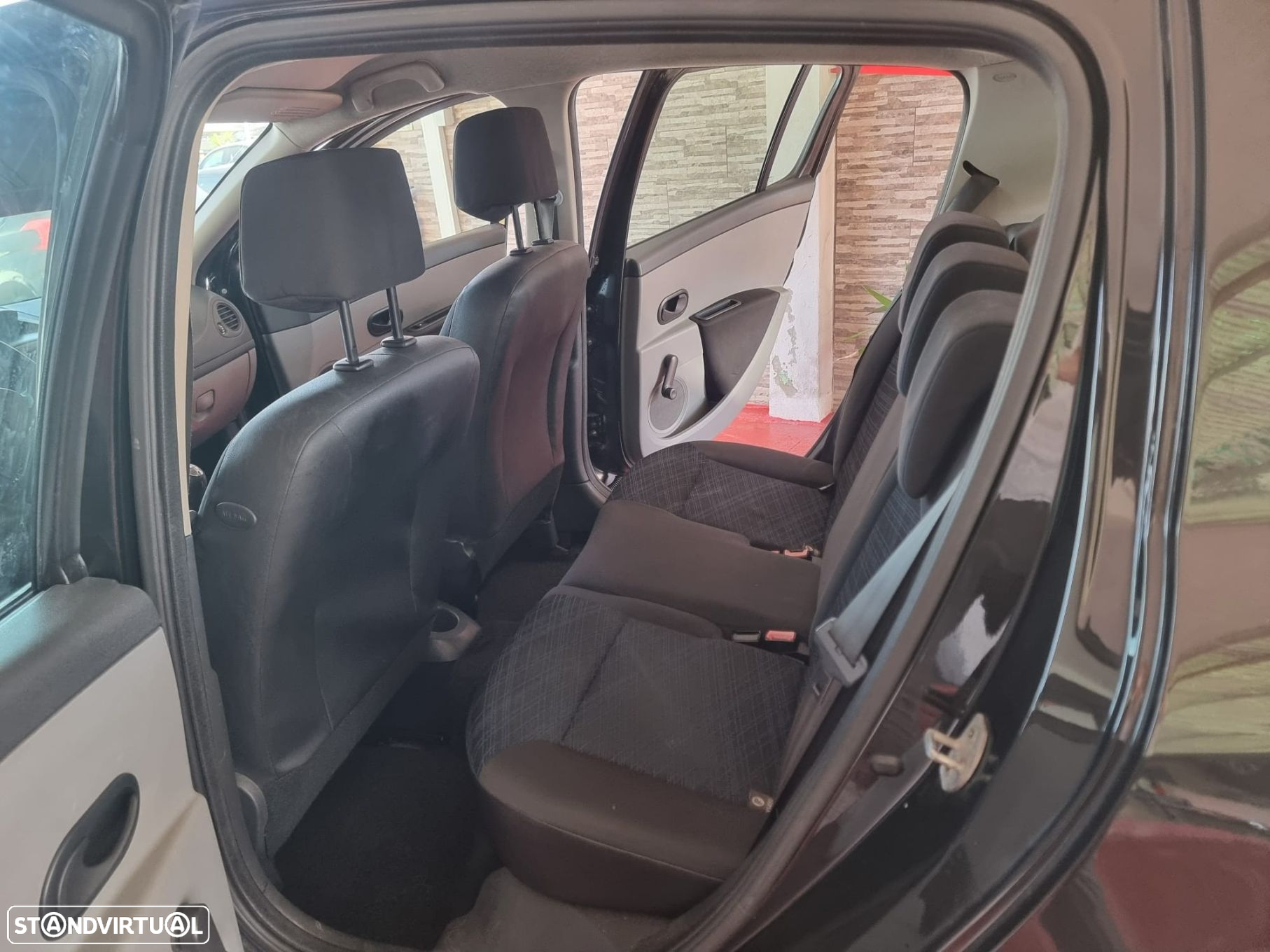 Renault Clio 1.2 16V Confort - 10