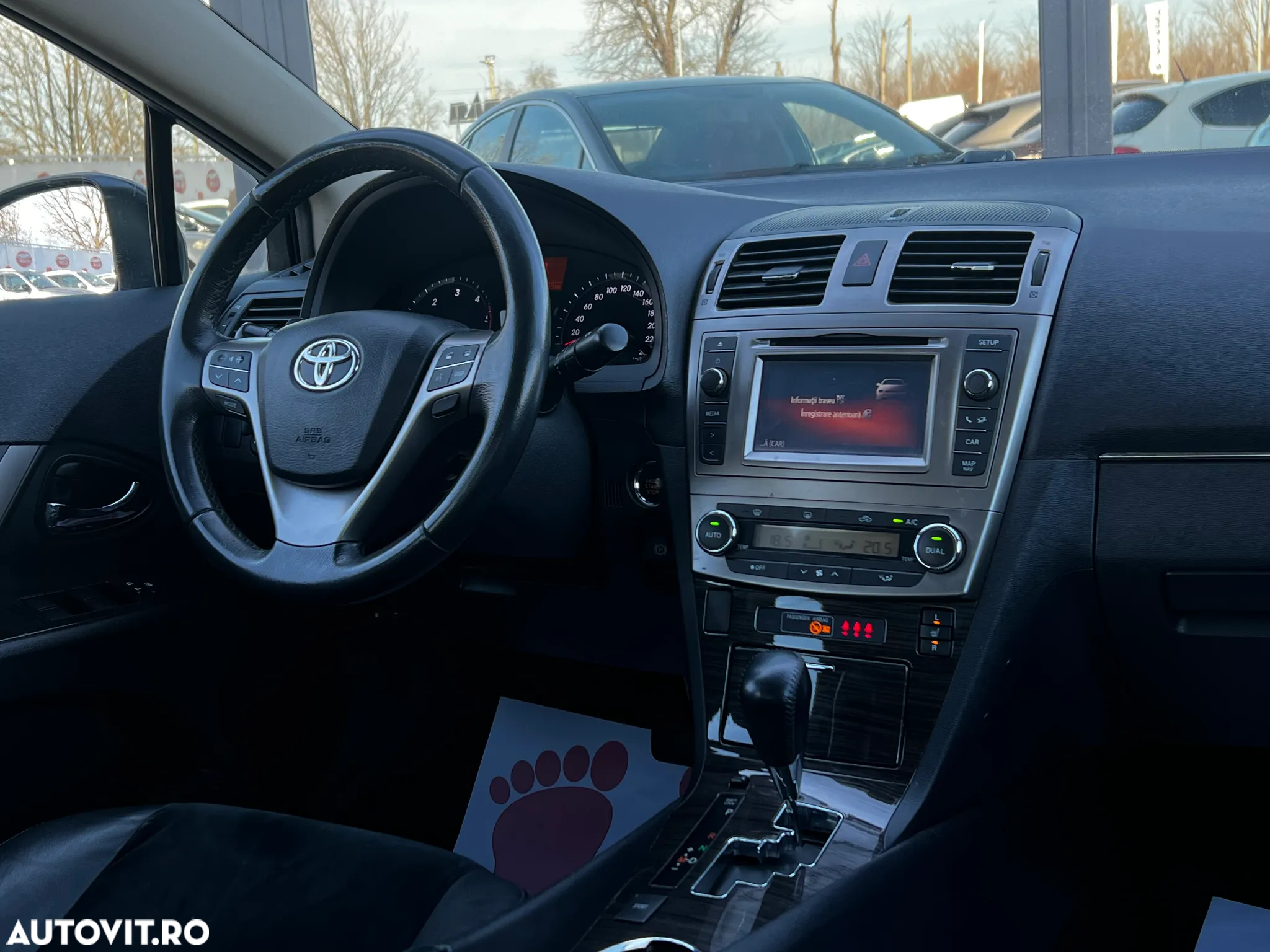 Toyota Avensis - 8