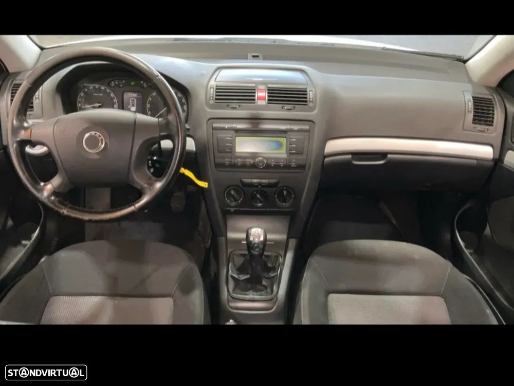 Skoda Octavia Break ver-1-4-ambiente - 5