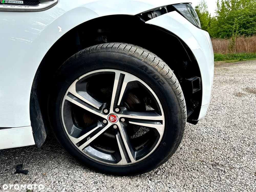Jaguar F-Pace 2.0 i4D AWD R-Sport - 13