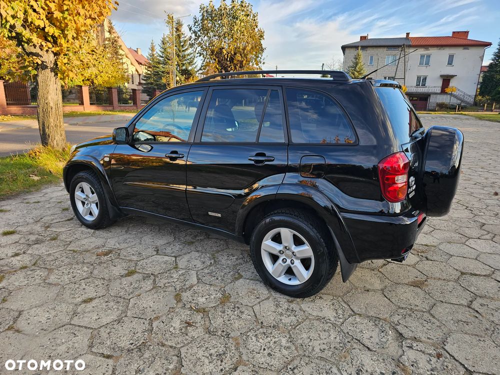 Toyota RAV4 2.0 VVT-i 4x4 - 39