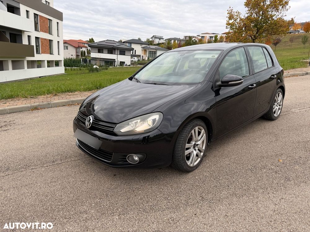 Volkswagen Golf - 1