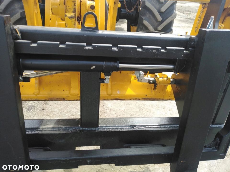 Przesuw wideł hydrauliczny 3.5t JCB SUPER JAKOŚĆ ładowarka JCB Q-FIT 3,5T Widły JCB 531 535, 541 JCB - 4