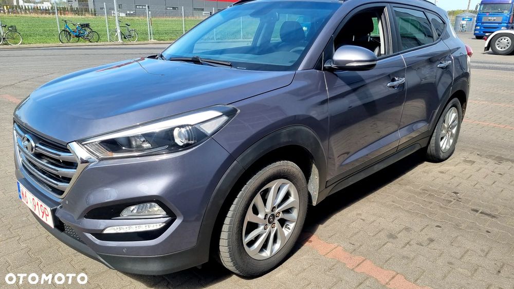 Hyundai Tucson blue 1.7 CRDi 2WD Intro Edition - 10