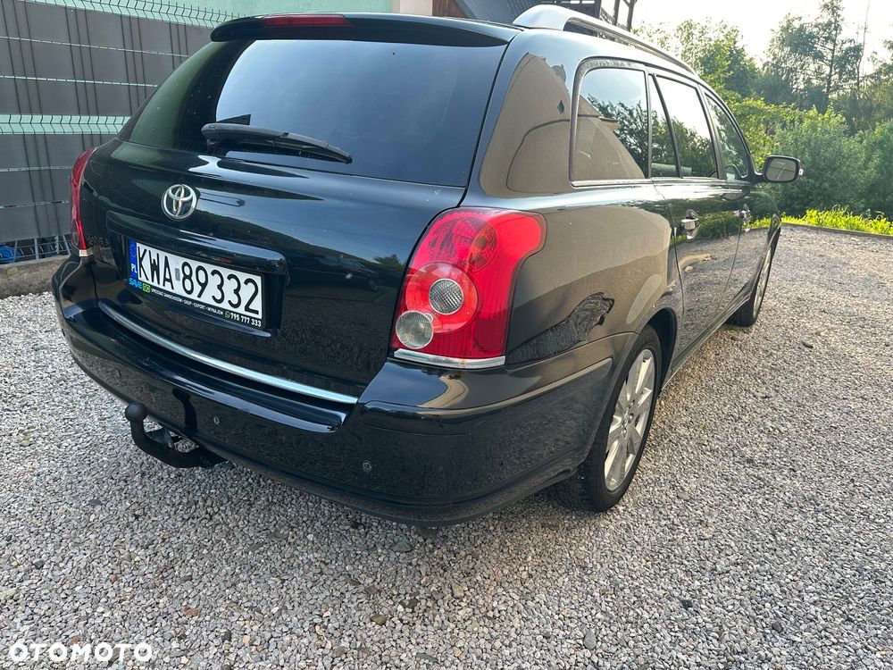 Toyota Avensis - 6