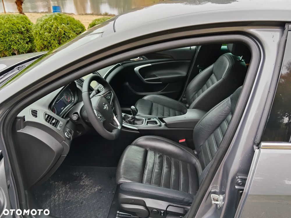 Opel Insignia - 11