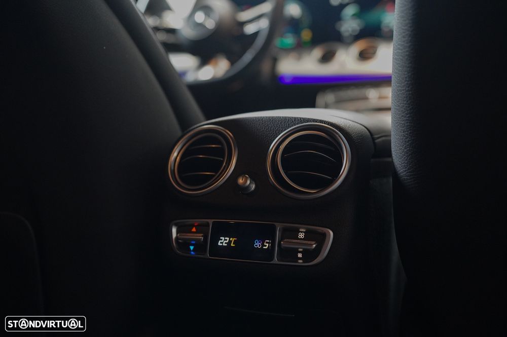 Mercedes-Benz E 300 de AMG Line - 27