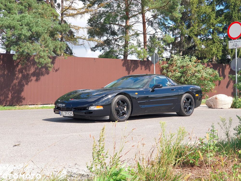 Chevrolet Corvette - 1