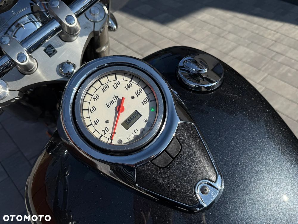 Suzuki VL 800 Volusia - Boulevard C50 - 20