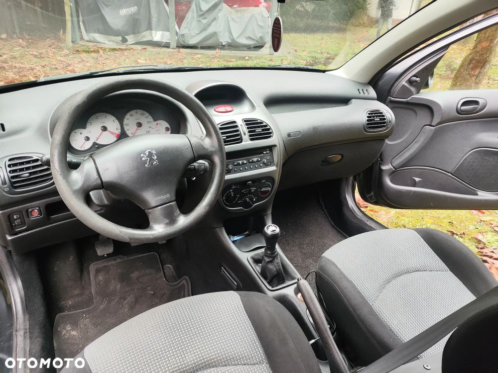 Peugeot 206 - 20