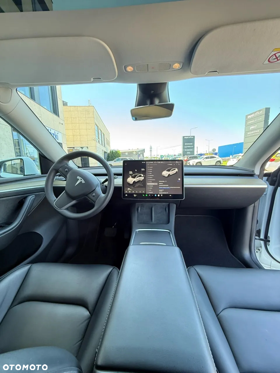 Tesla Y Long Range RWD - 14