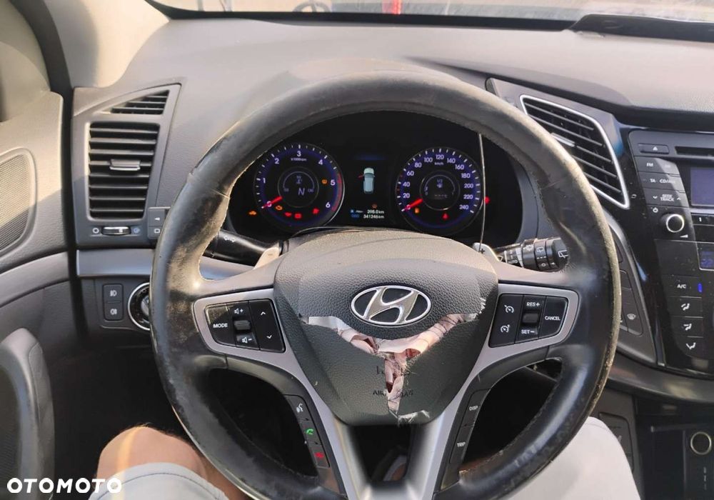 Hyundai i40 - 12