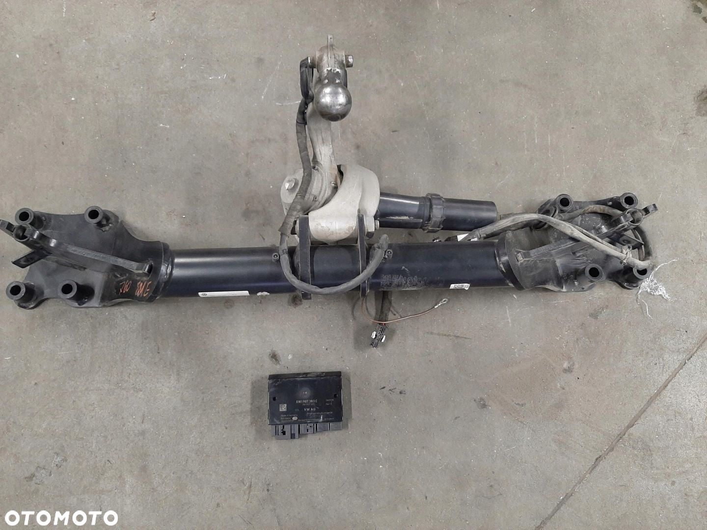 VW Touareg Hak Holowniczy Zaczep Moduł 760803881E 8W1907383C - 3