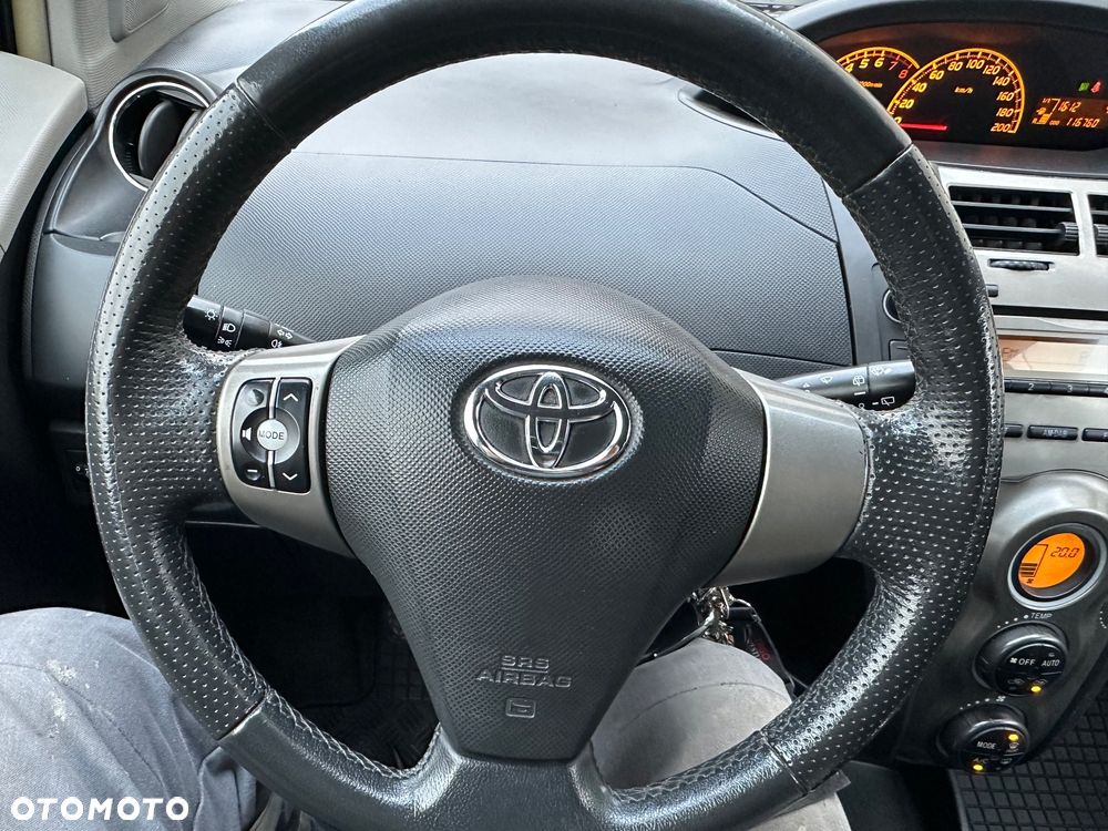 Toyota Yaris 1.33 VVT-i Cool - 8