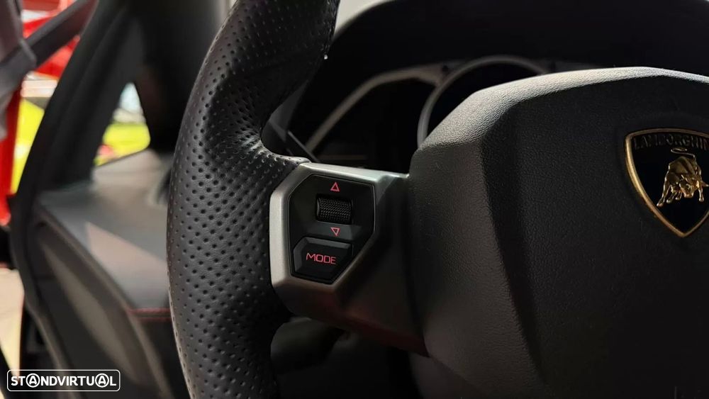 Lamborghini Aventador 6.5 V12 LP700-4 - 20