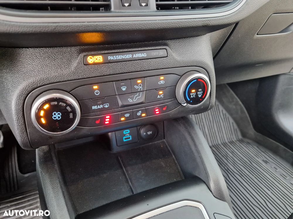 Ford Focus 1.0 EcoBoost MHEV Titanium X - 8