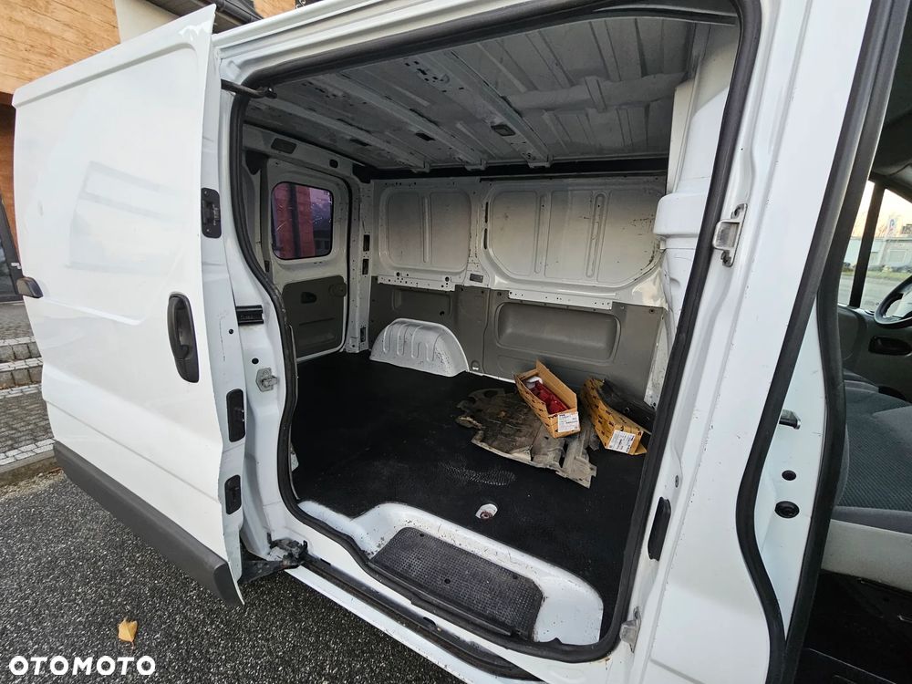 Opel Vivaro - 9